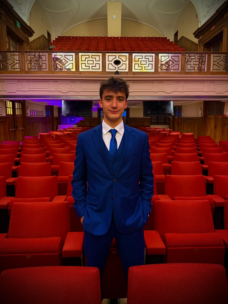 Portretfoto van Bastijn Frissaer